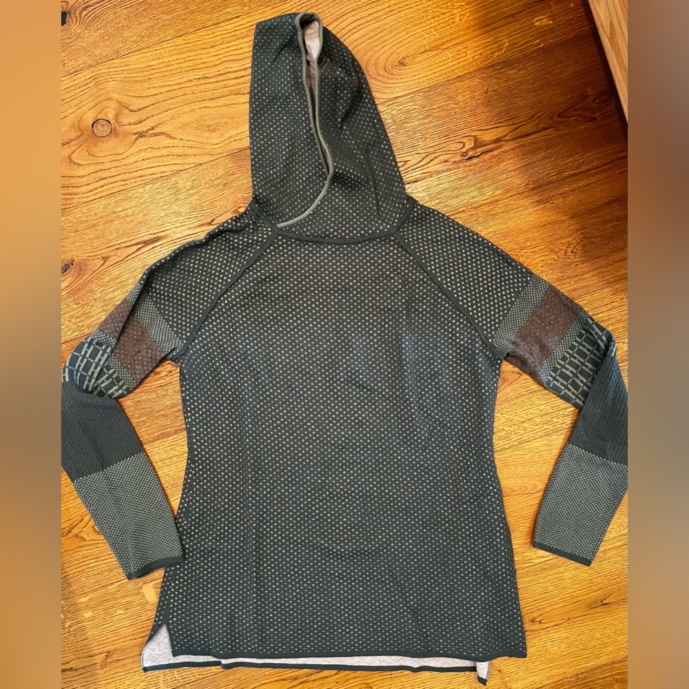 Krimson Klover Mover Maker Hoodie - Title Nine - Women's Size Large - NWOT